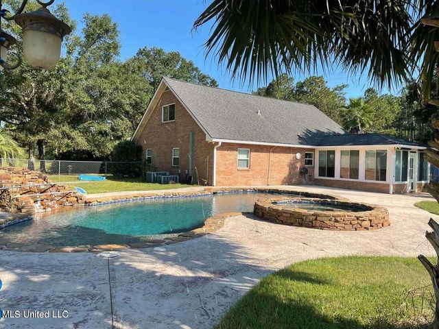 14008 Dundeewood Road, Biloxi, MS 39532