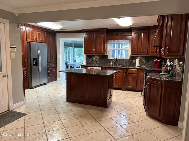 14008 Dundeewood Road, Biloxi, MS 39532