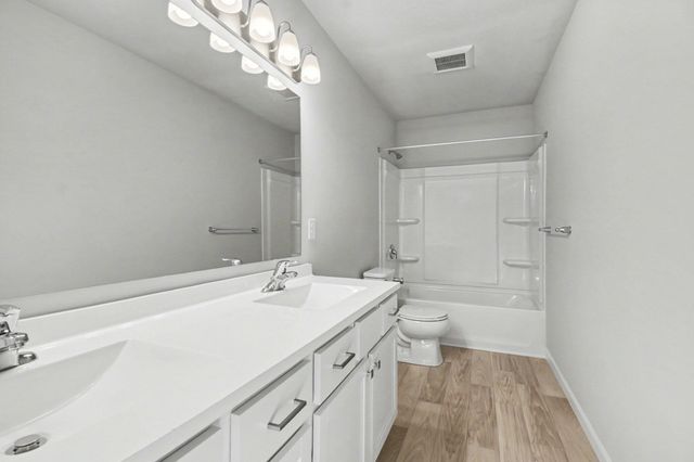 7260 Mammoth Court SE, Caledonia, MI 49316