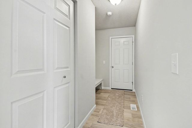 7260 Mammoth Court SE, Caledonia, MI 49316