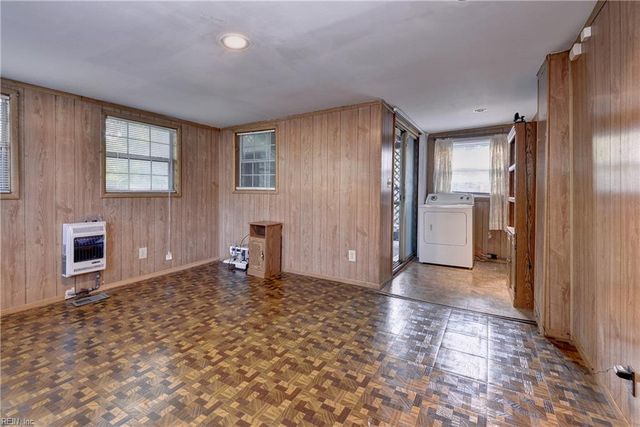 806 Pocahontas PL, Hampton, VA 23661