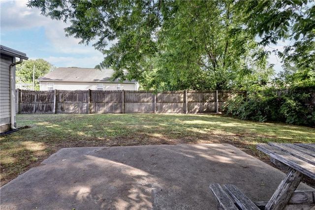 806 Pocahontas PL, Hampton, VA 23661