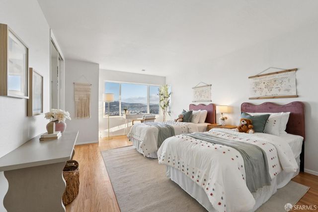 221 Cresta Vista Drive, San Francisco, CA 94127