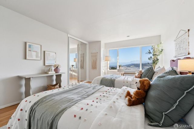 221 Cresta Vista Drive, San Francisco, CA 94127