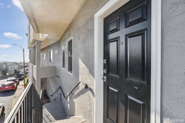 221 Cresta Vista Drive, San Francisco, CA 94127