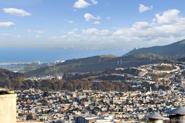 221 Cresta Vista Drive, San Francisco, CA 94127