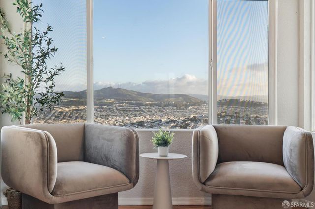 221 Cresta Vista Drive, San Francisco, CA 94127