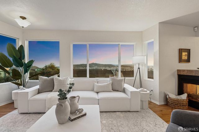 221 Cresta Vista Drive, San Francisco, CA 94127