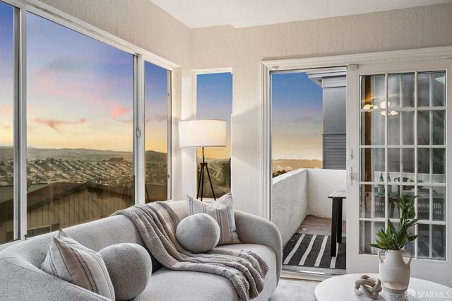 221 Cresta Vista Drive, San Francisco, CA 94127