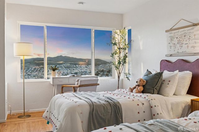 221 Cresta Vista Drive, San Francisco, CA 94127