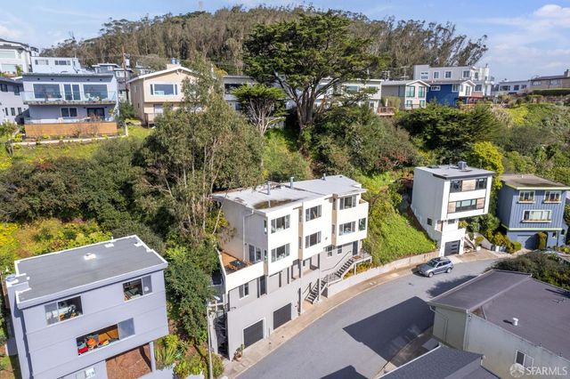 221 Cresta Vista Drive, San Francisco, CA 94127