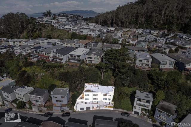 221 Cresta Vista Drive, San Francisco, CA 94127