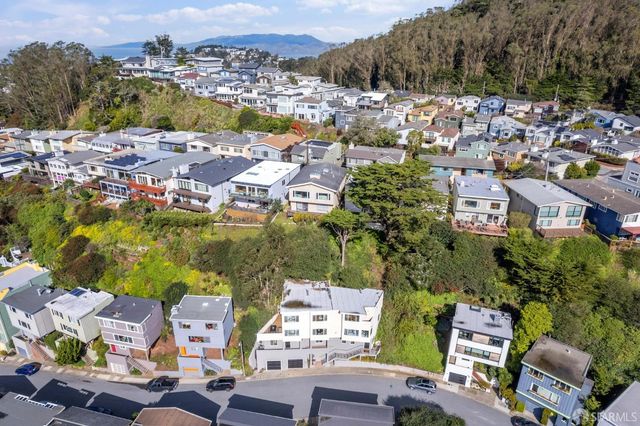 221 Cresta Vista Drive, San Francisco, CA 94127