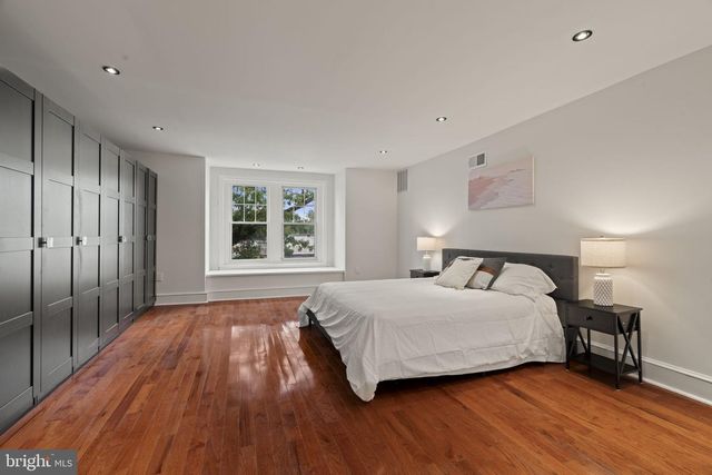 147 W HARVEY ST, Philadelphia, PA 19144