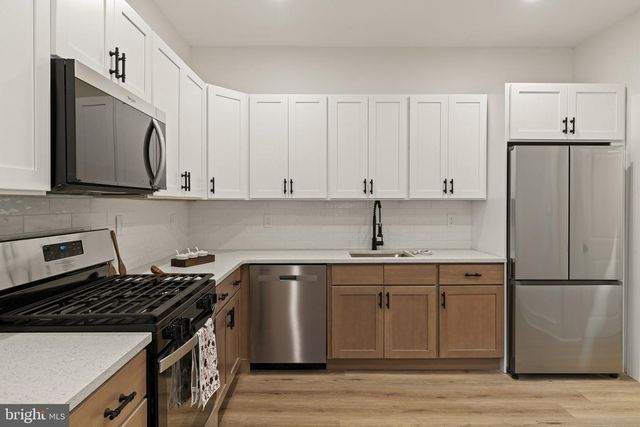 147 W HARVEY ST, Philadelphia, PA 19144