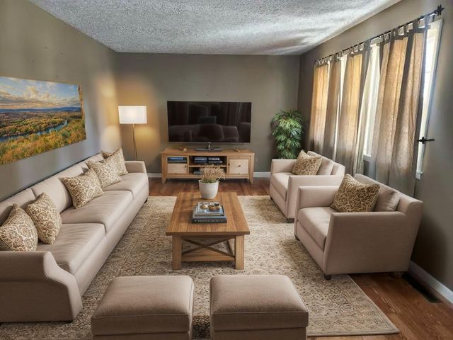 831 Burford Street, Marshfield, MO 65706