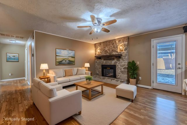 831 Burford Street, Marshfield, MO 65706