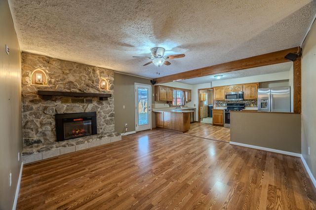 831 Burford Street, Marshfield, MO 65706