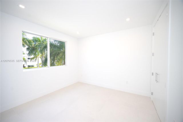 10381 NW 67th Terrace, Doral, FL 33178