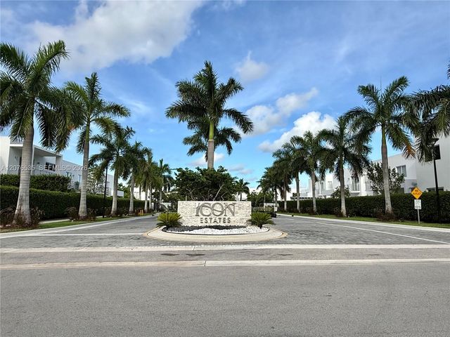 10381 NW 67th Terrace, Doral, FL 33178