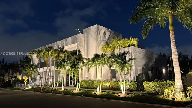 10381 NW 67th Terrace, Doral, FL 33178