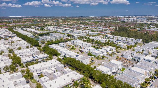 10381 NW 67th Terrace, Doral, FL 33178