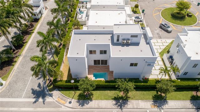 10381 NW 67th Terrace, Doral, FL 33178