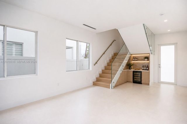 10381 NW 67th Terrace, Doral, FL 33178