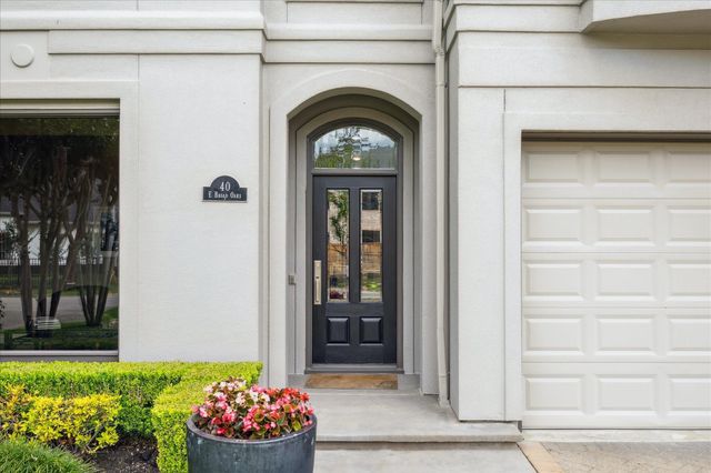 40 E Broad Oaks Drive, Houston, TX 77056