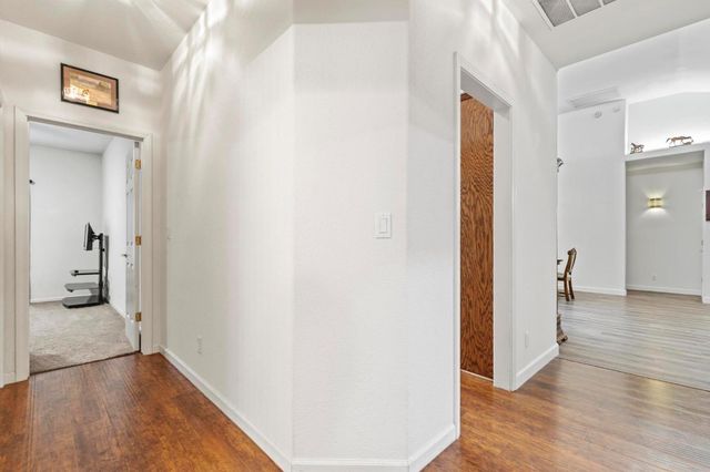 1090 Portola Valley Rd, Yuba City, CA 95993