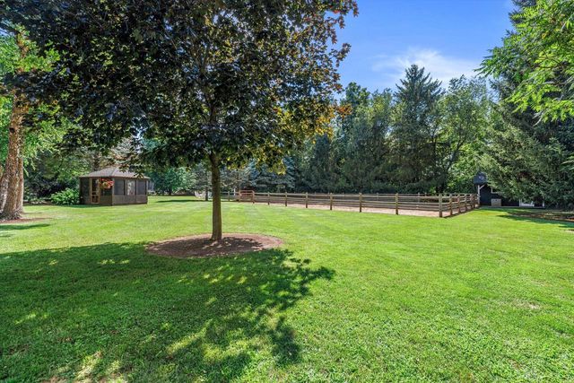 8950 371st AVENUE, Twin Lakes, WI 53181