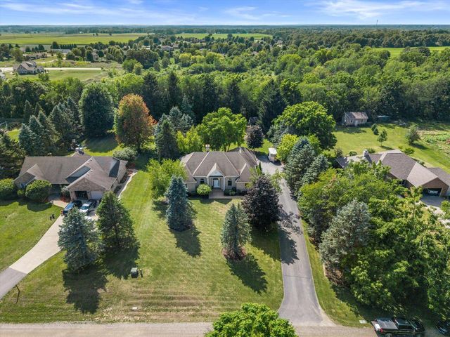 8950 371st AVENUE, Twin Lakes, WI 53181