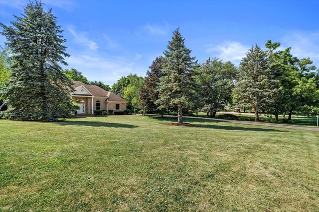 8950 371st AVENUE, Twin Lakes, WI 53181