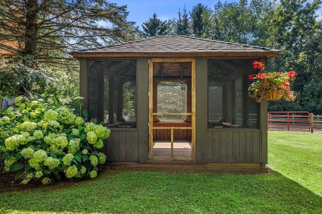 8950 371st AVENUE, Twin Lakes, WI 53181