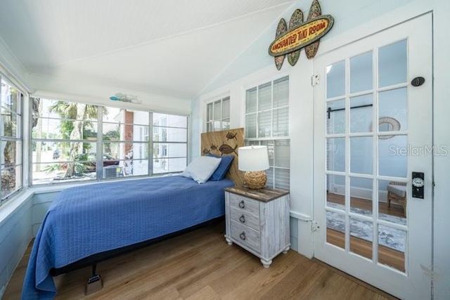 301 LIVE OAK STREET, New Smyrna Beach, FL 32168