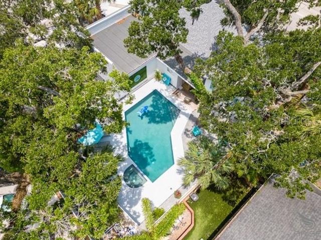 301 LIVE OAK STREET, New Smyrna Beach, FL 32168