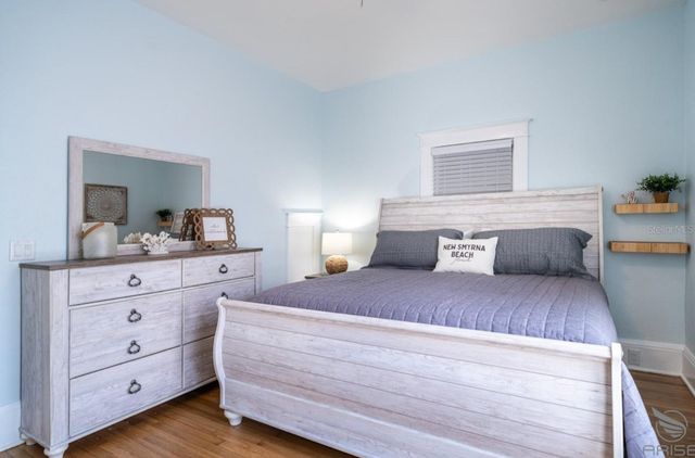 301 LIVE OAK STREET, New Smyrna Beach, FL 32168