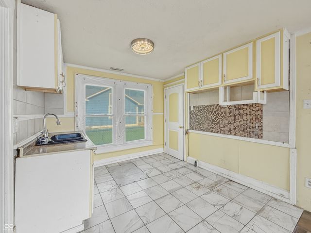 3814 E 31st Street, Indianapolis, IN 46218