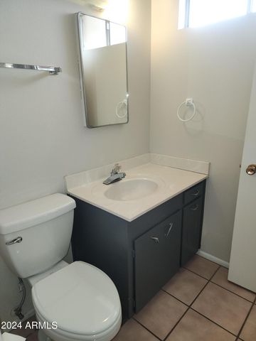 8425 E Crestwood Way, Scottsdale, AZ 85250