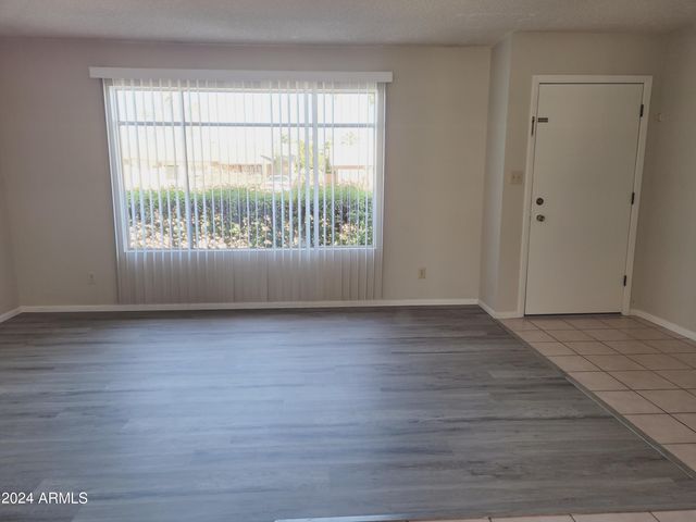 8425 E Crestwood Way, Scottsdale, AZ 85250