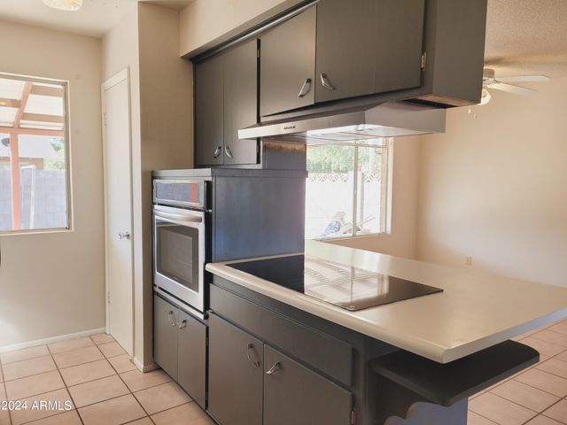8425 E Crestwood Way, Scottsdale, AZ 85250