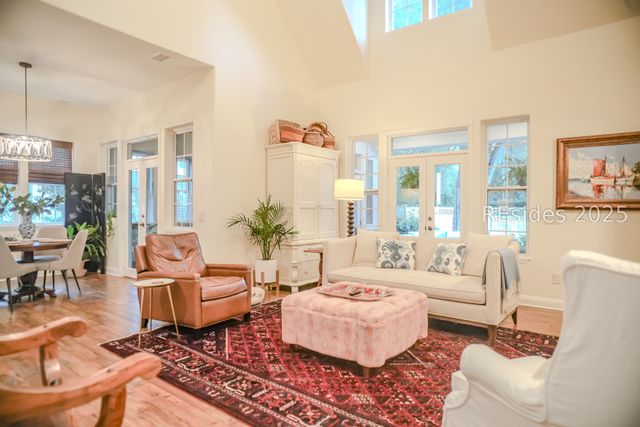 6 Mossy Oaks Ln, Hilton Head Island, SC 29926