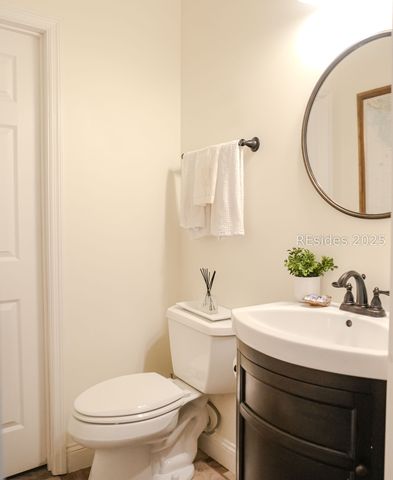 6 Mossy Oaks Ln, Hilton Head Island, SC 29926