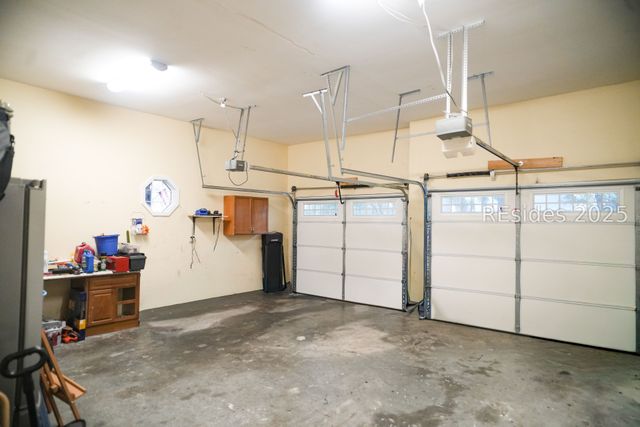 6 Mossy Oaks Ln, Hilton Head Island, SC 29926