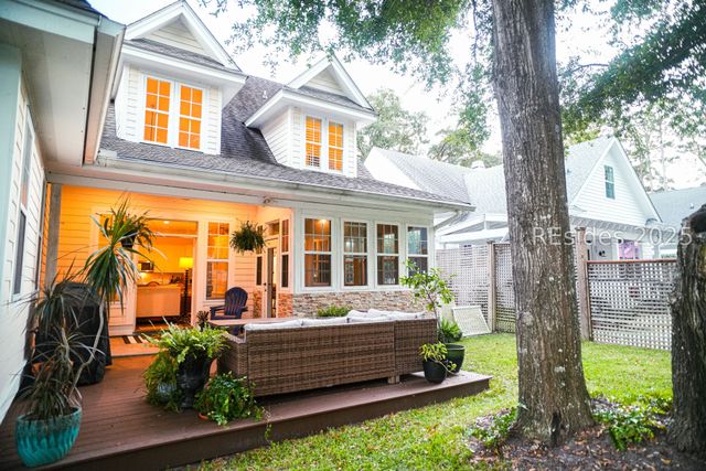 6 Mossy Oaks Ln, Hilton Head Island, SC 29926
