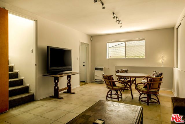 3262 Dos Palos Drive, Los Angeles, CA 90068