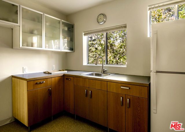 3262 Dos Palos Drive, Los Angeles, CA 90068