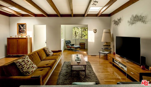 3262 Dos Palos Drive, Los Angeles, CA 90068