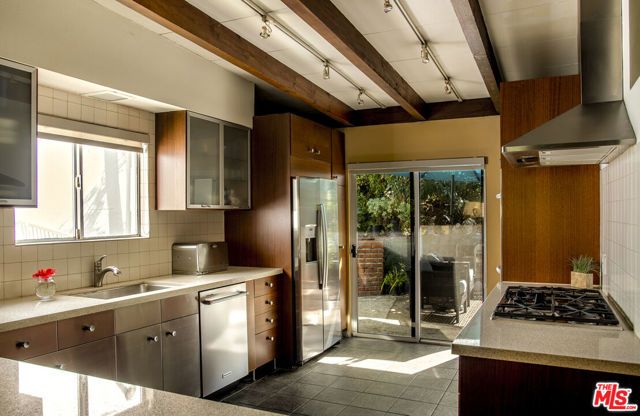 3262 Dos Palos Drive, Los Angeles, CA 90068