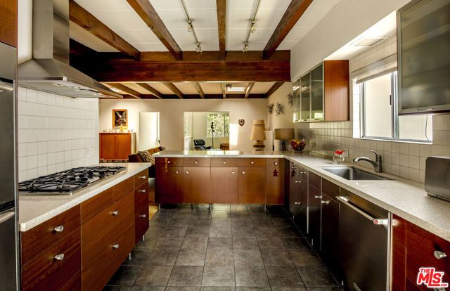 3262 Dos Palos Drive, Los Angeles, CA 90068